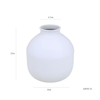 Matte Black Metal Vase – Dried Flowers, Weddings & Home Decor